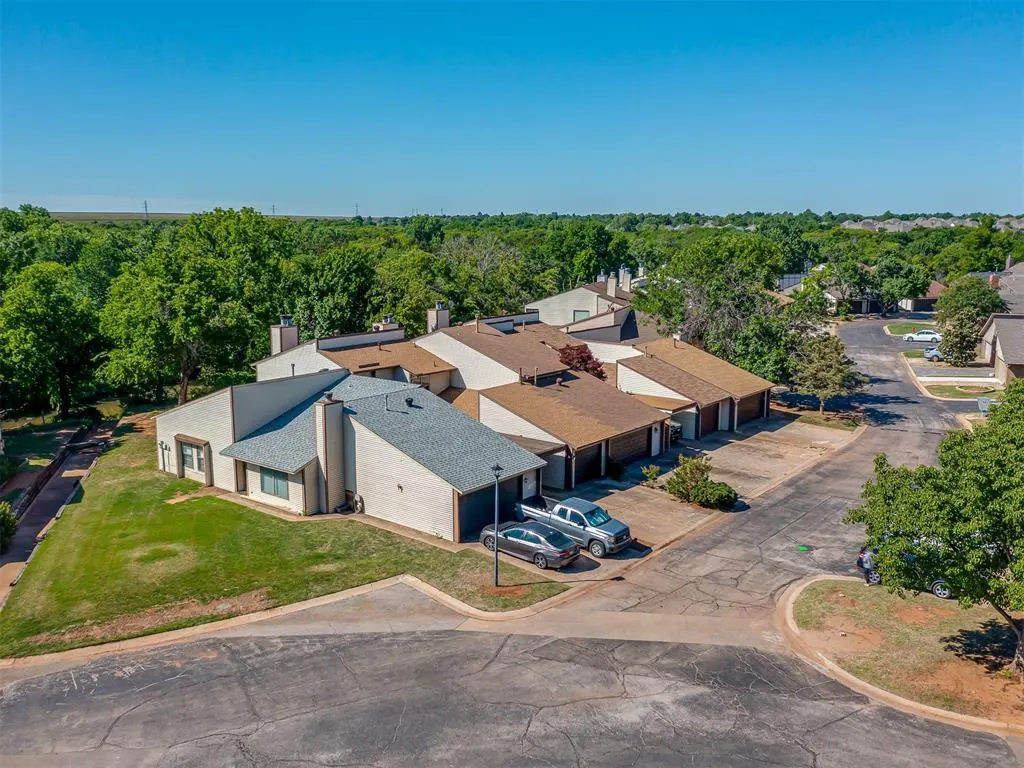 Photo 44 — 4702 Hemlock Circle, Oklahoma City, OK 73162