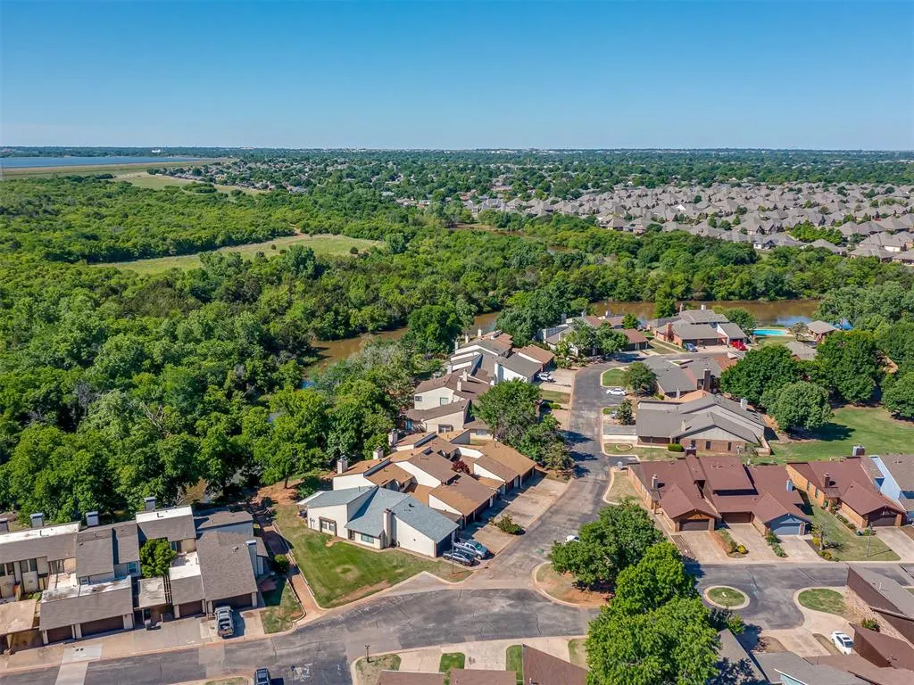 Photo 48 — 4702 Hemlock Circle, Oklahoma City, OK 73162