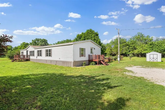 Photo 3 — 201 Burntwood Drive, Tuttle, OK 73089