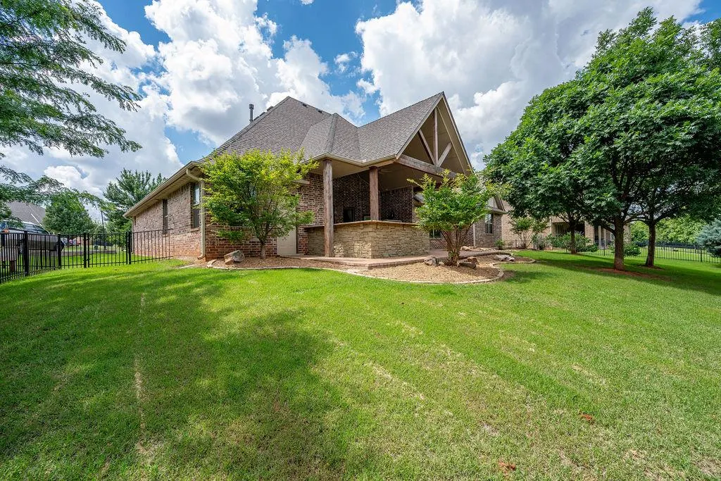 Photo 43 — 1425 Pembroke Drive, Edmond, OK 73003