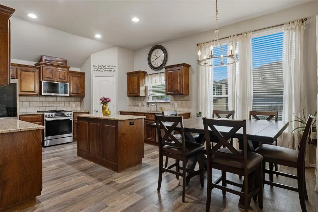 Photo 3 — 2420 SW 139th Street, Oklahoma City, OK 73170