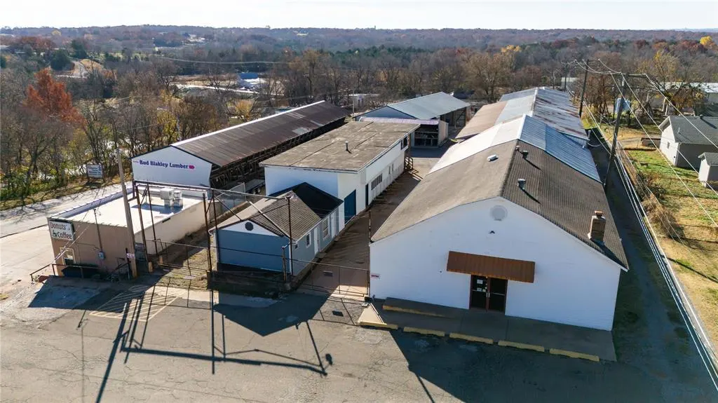 Photo 3 — 107 W 13th Street, Chandler, OK 74834