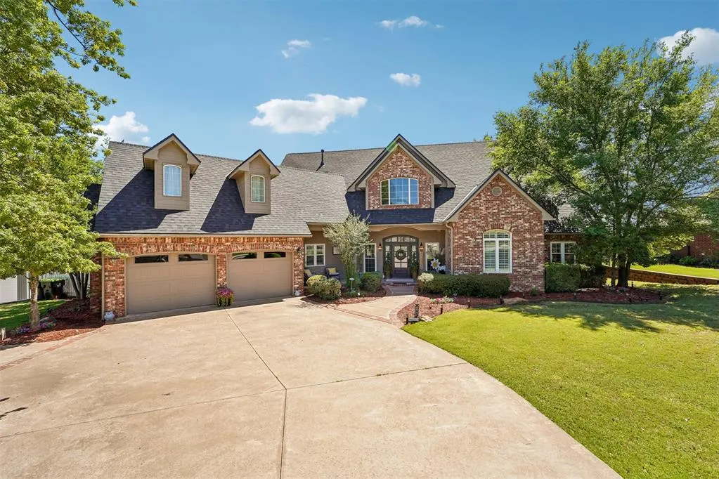Front exterior — 1806 N 4th Avenue, Purcell, OK 73080