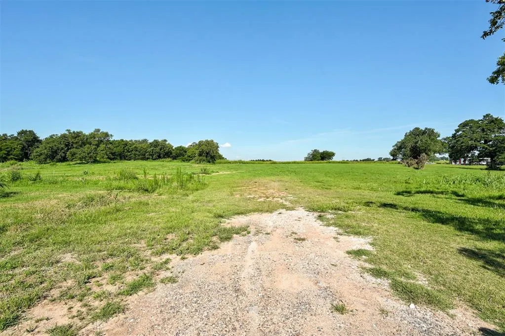 Photo 13 — 2751 N Meridian Avenue, Crescent, OK 73028