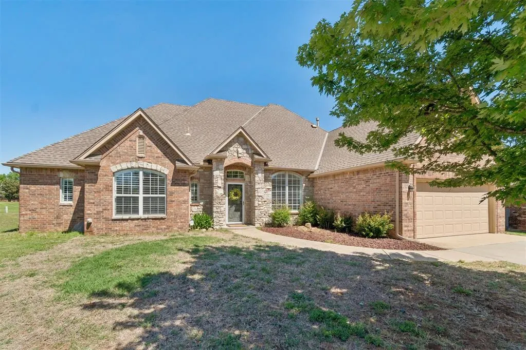 Front exterior — 2925 Longmeadow, Edmond, OK 73003