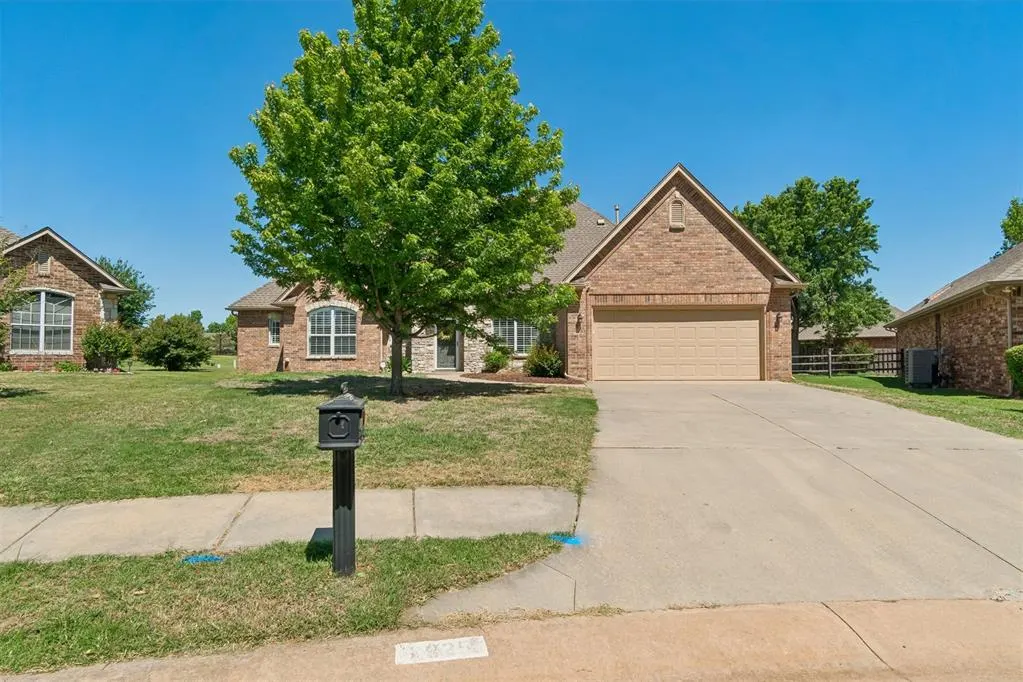 Photo 2 — 2925 Longmeadow, Edmond, OK 73003