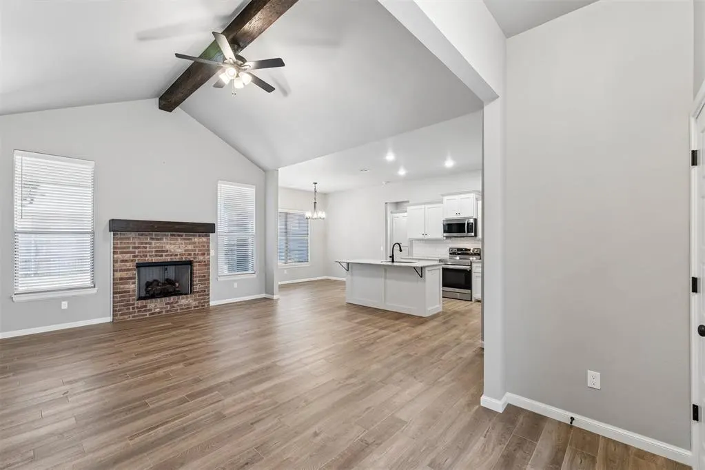 Photo 2 — 625 N Cottontail Way, Mustang, OK 73064