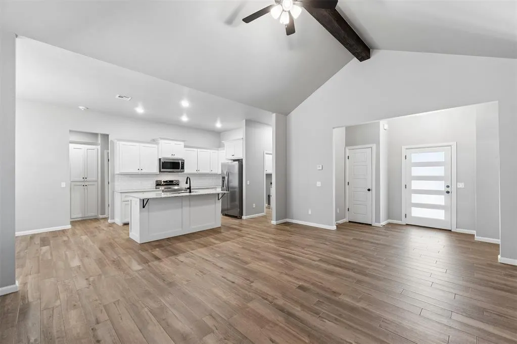 Photo 3 — 625 N Cottontail Way, Mustang, OK 73064