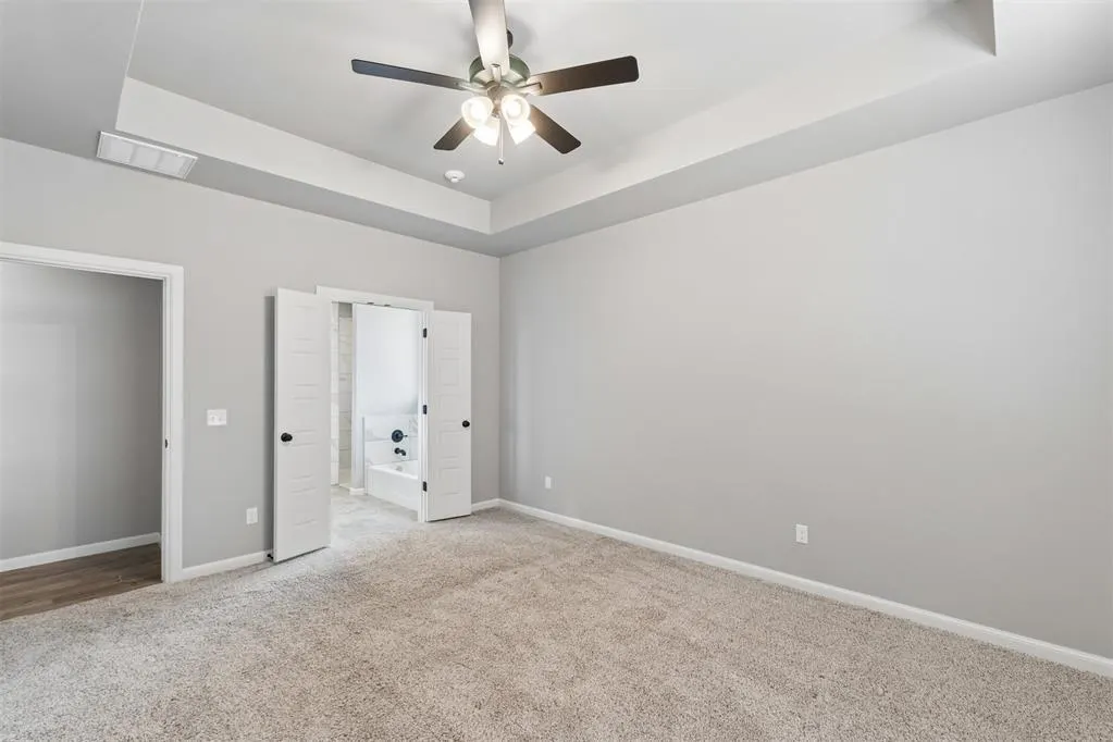 Photo 6 — 625 N Cottontail Way, Mustang, OK 73064