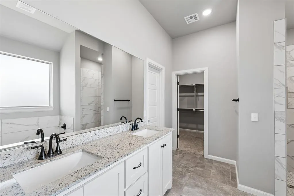 Photo 7 — 625 N Cottontail Way, Mustang, OK 73064