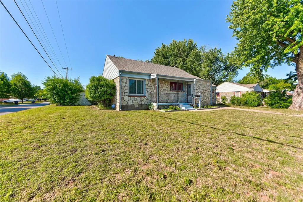 Photo 2 — 4644 SE 19th Street, Del City, OK 73115