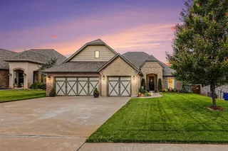 Sold home at 2309 E Thomas Terrace