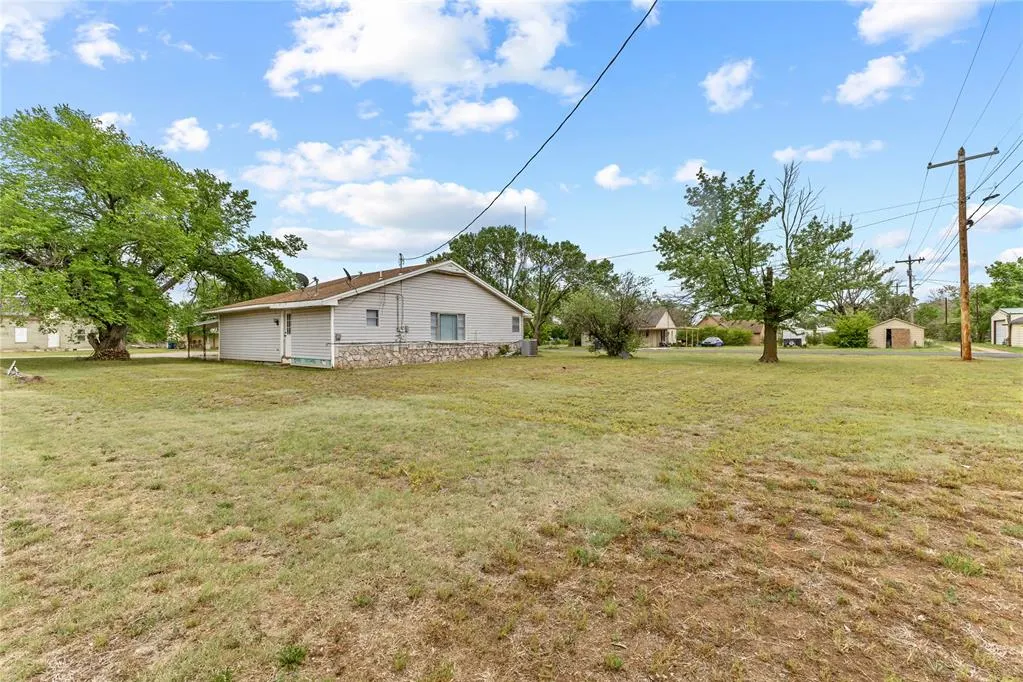 Photo 4 — 418 S 6th Street, Okeene, OK 73763