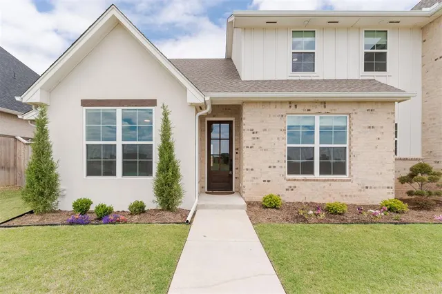 Photo 3 — 10705 NW 26th Court, Yukon, OK 73099