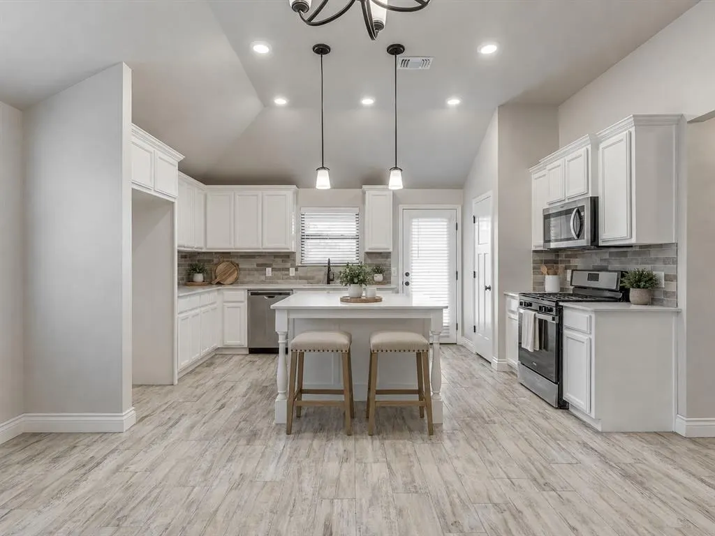 Photo 11 — 6612 NW 154th Street, Edmond, OK 73013
