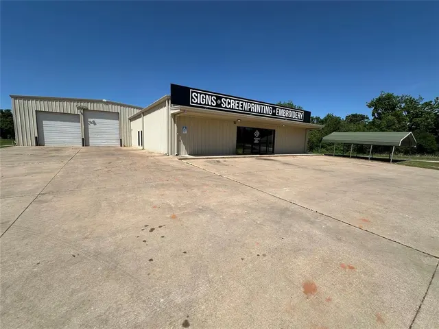Photo 2 — 16557 NE 23rd Street, Choctaw, OK 73020
