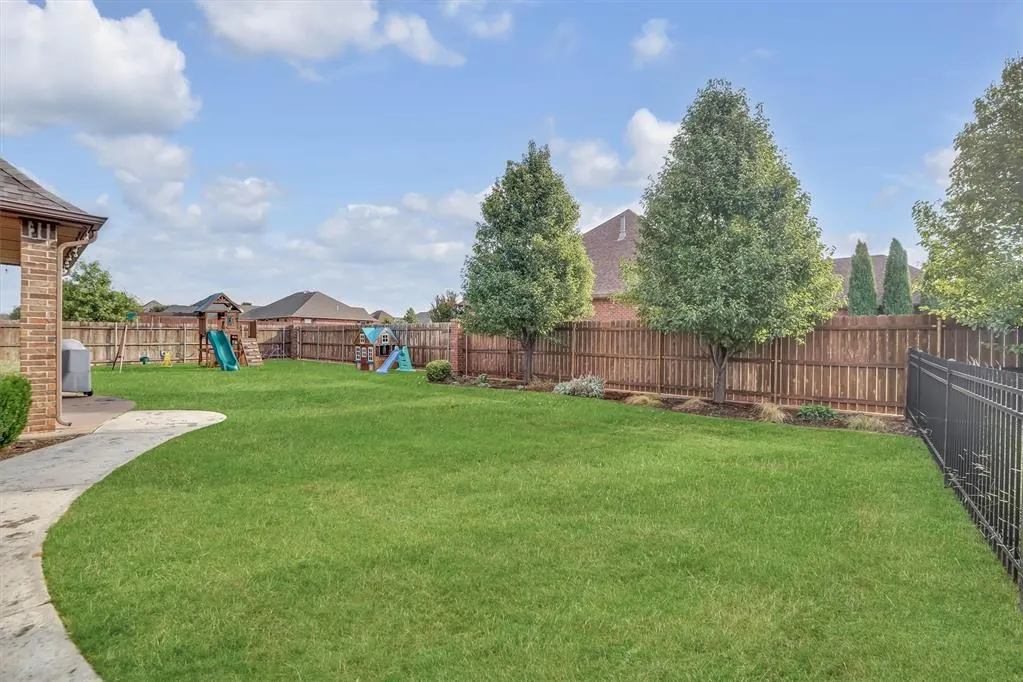 Photo 44 — 1112 Dogwood Drive, Elk City, OK 73644