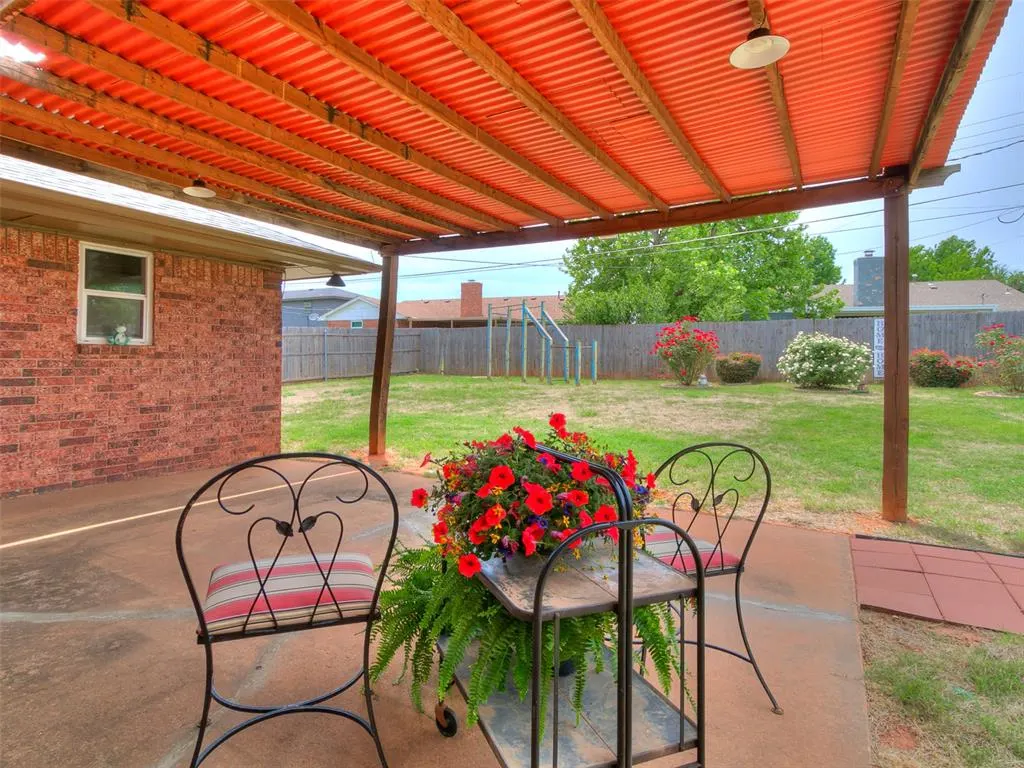 Photo 8 — 2324 NW 112th Street, Oklahoma City, OK 73120