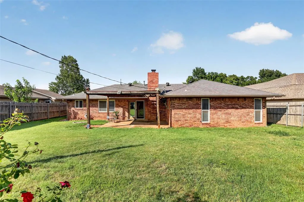 Photo 25 — 2324 NW 112th Street, Oklahoma City, OK 73120
