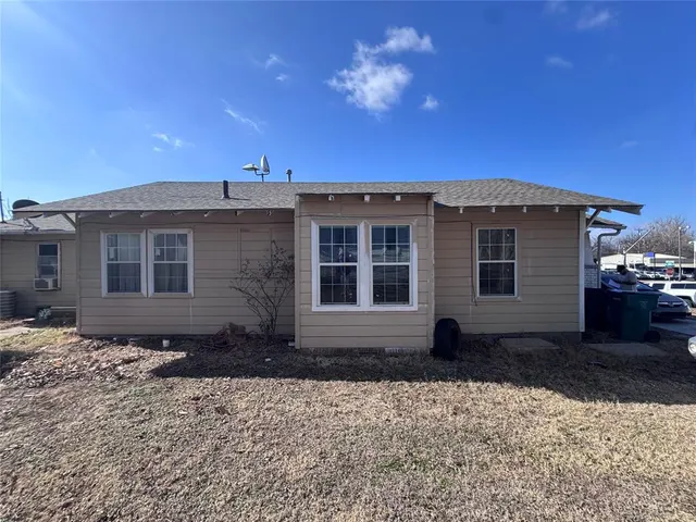 Photo 4 — 424 SW 28th Street, Oklahoma City, OK 73109