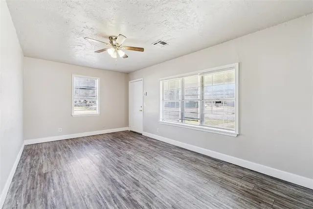 Photo 2 — 911 Sandra Drive, Midwest City, OK 73110