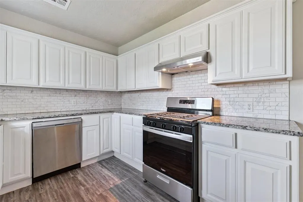 Photo 9 — 911 Sandra Drive, Midwest City, OK 73110