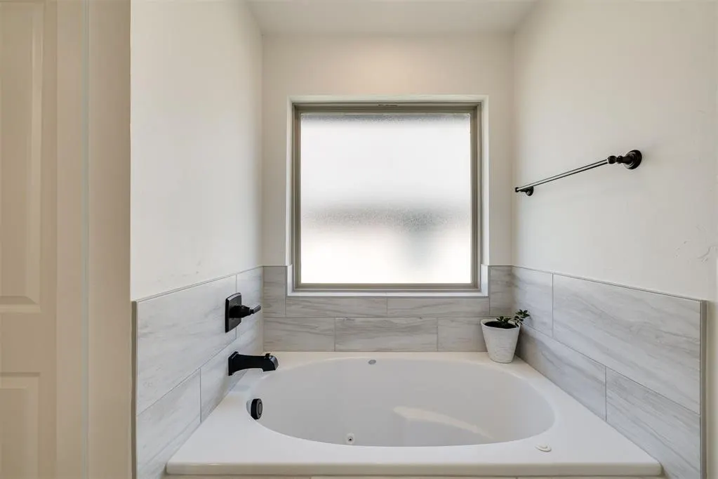 Photo 22 — 9141 NW 115th Terrace, Yukon, OK 73099
