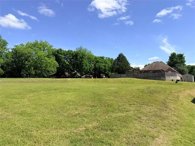 Photo 4 — Bella Court, Purcell, OK 73080