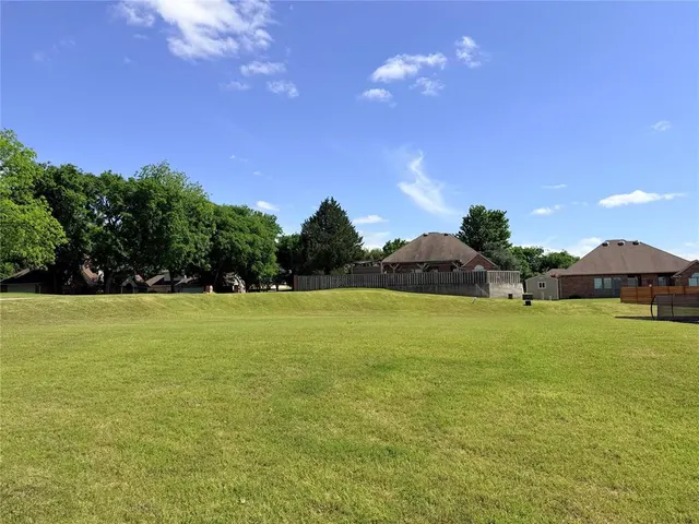 Photo 5 — Bella Court, Purcell, OK 73080