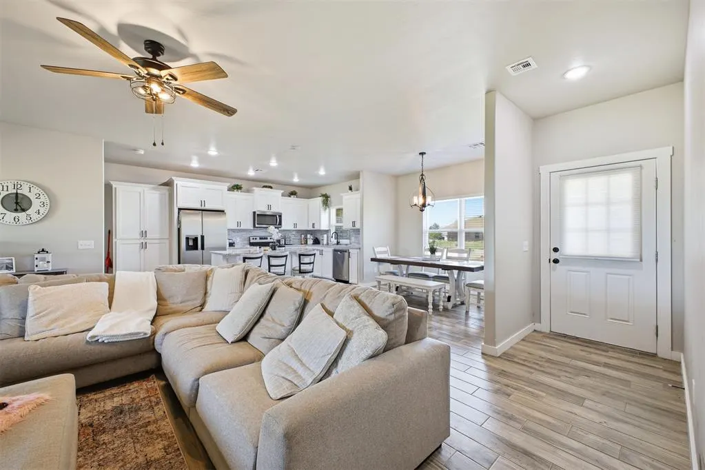 Photo 4 — 2309 County Road 1330 Road, Blanchard, OK 73010