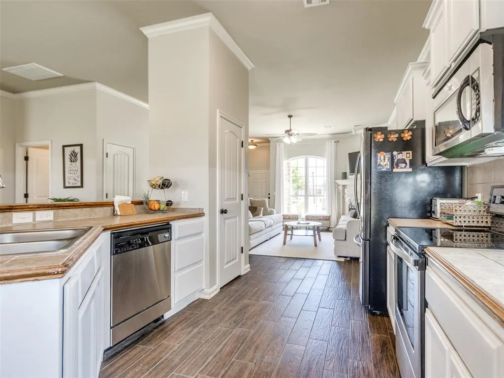 Photo 12 — 9713 SW 18th Street, Oklahoma City, OK 73128