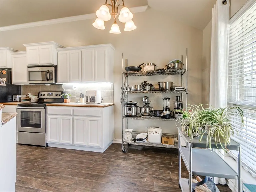 Photo 15 — 9713 SW 18th Street, Oklahoma City, OK 73128