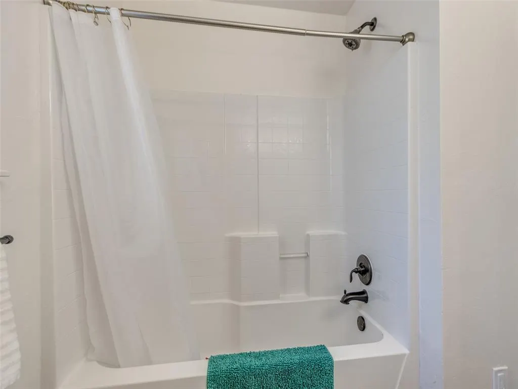 Photo 23 — 9713 SW 18th Street, Oklahoma City, OK 73128