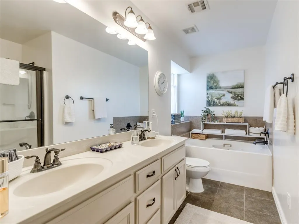 Photo 32 — 9713 SW 18th Street, Oklahoma City, OK 73128