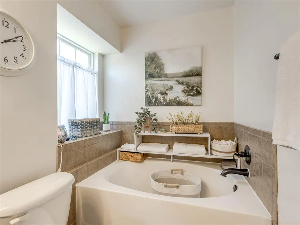 Photo 33 — 9713 SW 18th Street, Oklahoma City, OK 73128