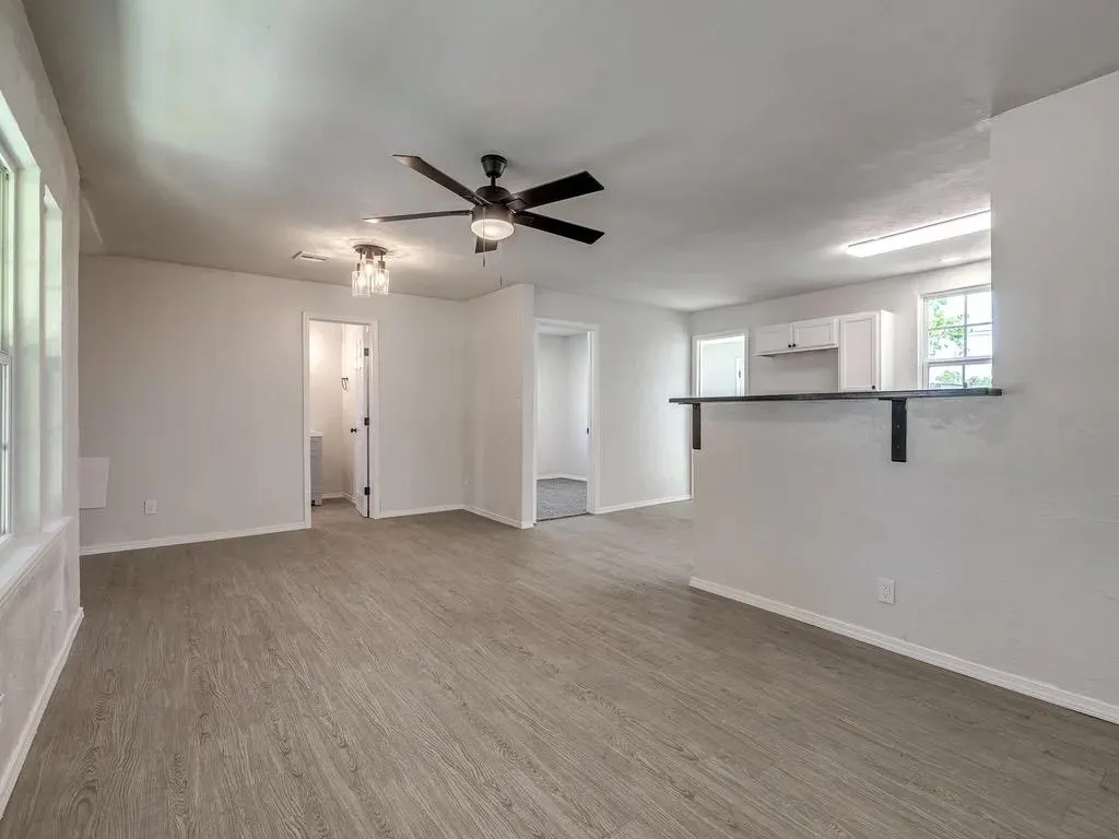 Photo 7 — 3923 SE 10th Place, Del City, OK 73115