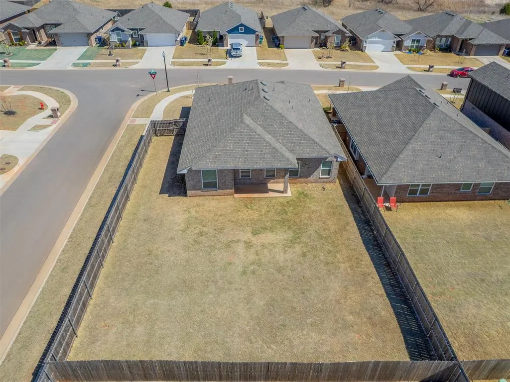 Photo 35 — 18025 Sunny Stone Court, Edmond, OK 73012
