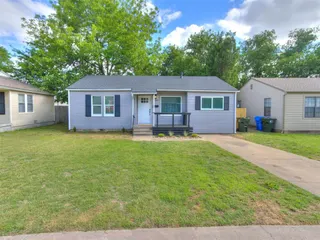 Sold home at 446 W Tonhawa Street
