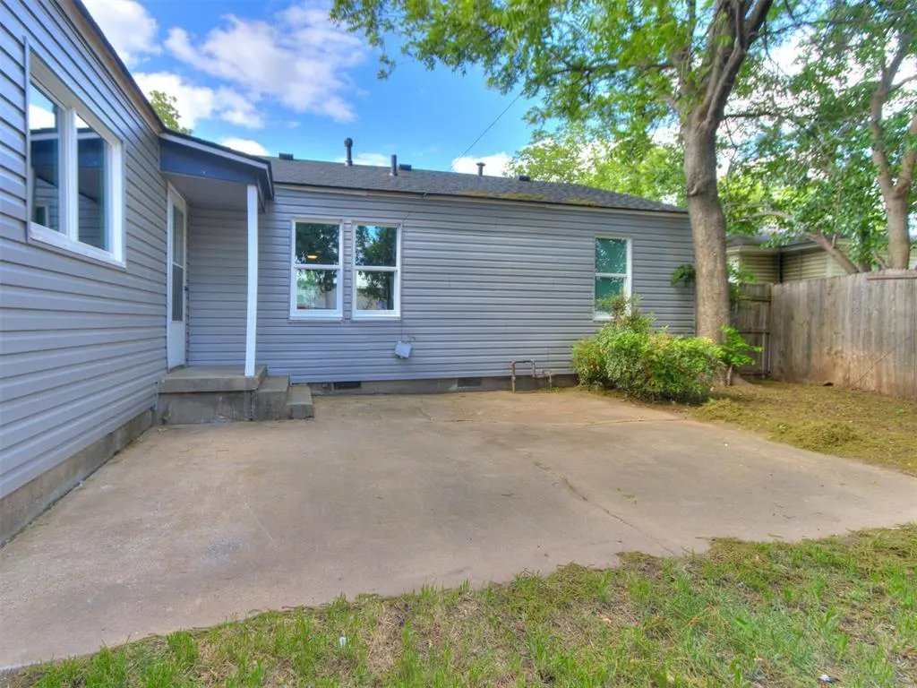 Photo 4 — 446 W Tonhawa Street, Norman, OK 73069