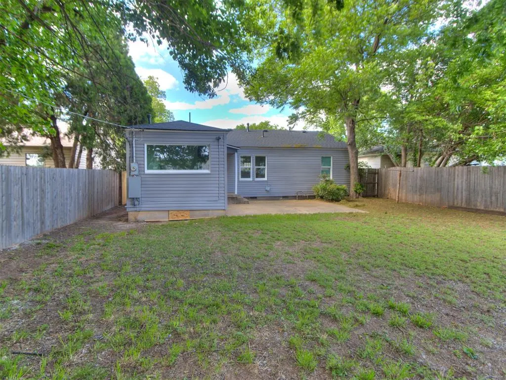 Photo 7 — 446 W Tonhawa Street, Norman, OK 73069