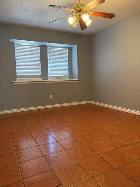 Photo 12 — 712 N Anita Drive, Oklahoma City, OK 73127