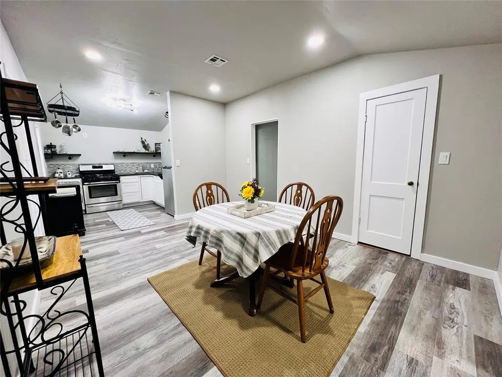 Photo 4 — 212 S 2nd Street, Noble, OK 73068