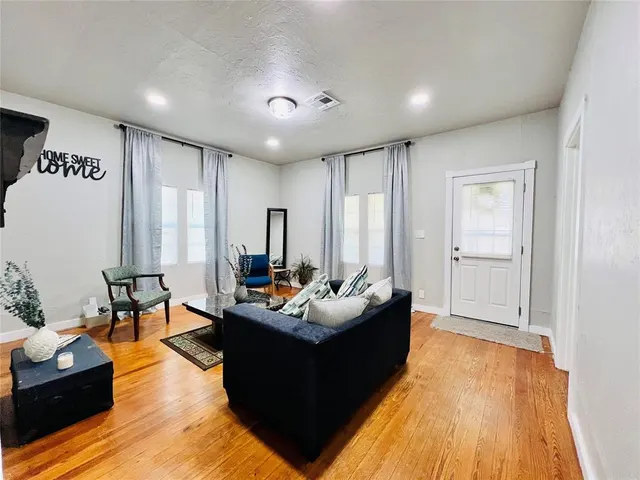 Photo 8 — 212 S 2nd Street, Noble, OK 73068