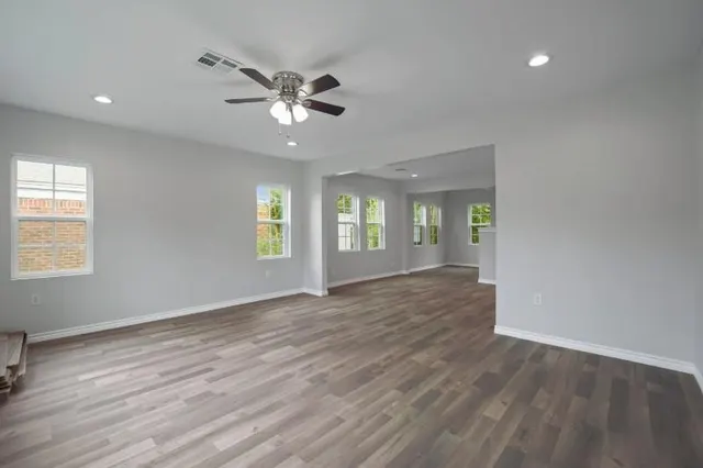Photo 4 — 2045 NE 17th Street, Oklahoma City, OK 73111