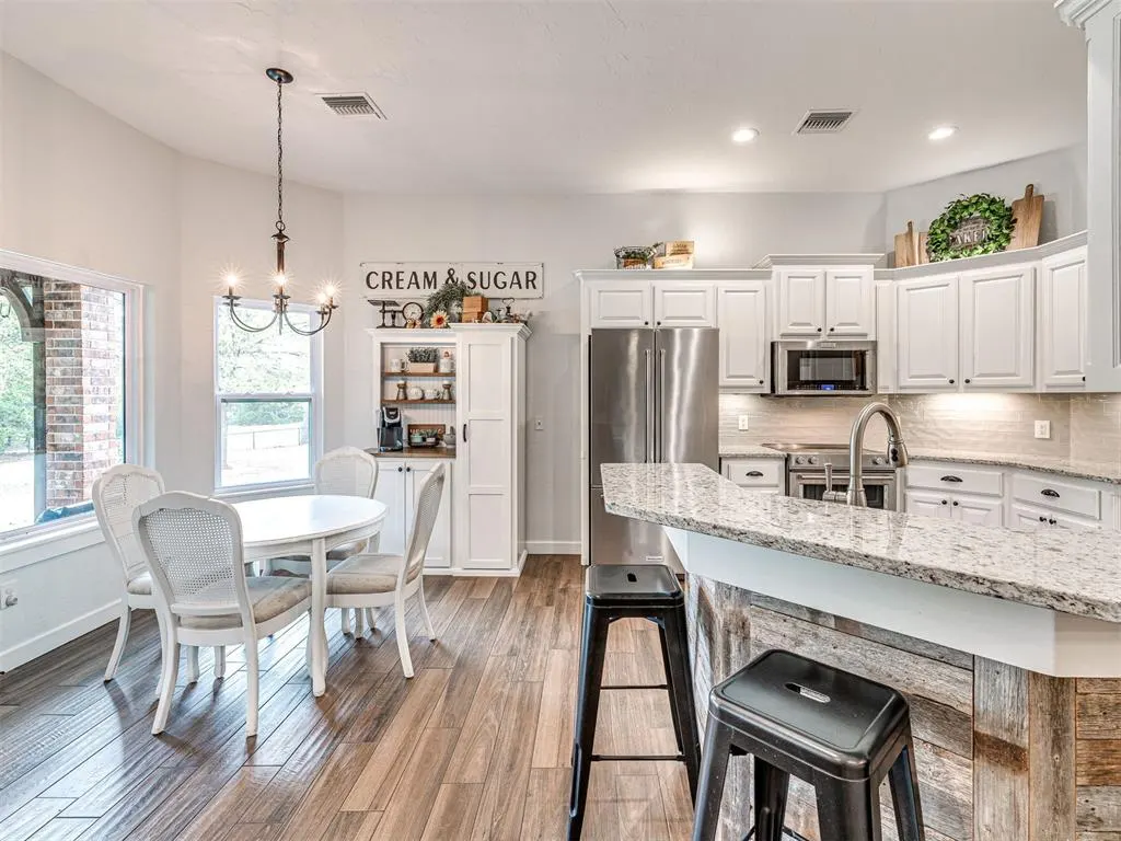 Photo 9 — 9924 Fawn Hollow Road, Mustang, OK 73064