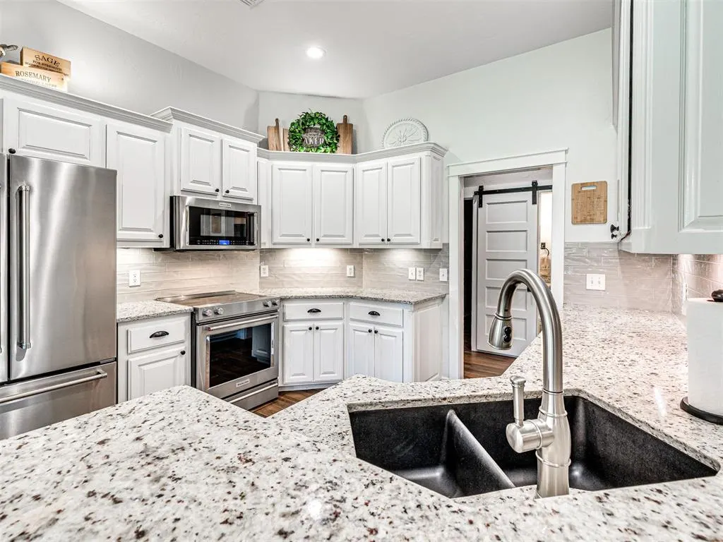 Photo 12 — 9924 Fawn Hollow Road, Mustang, OK 73064