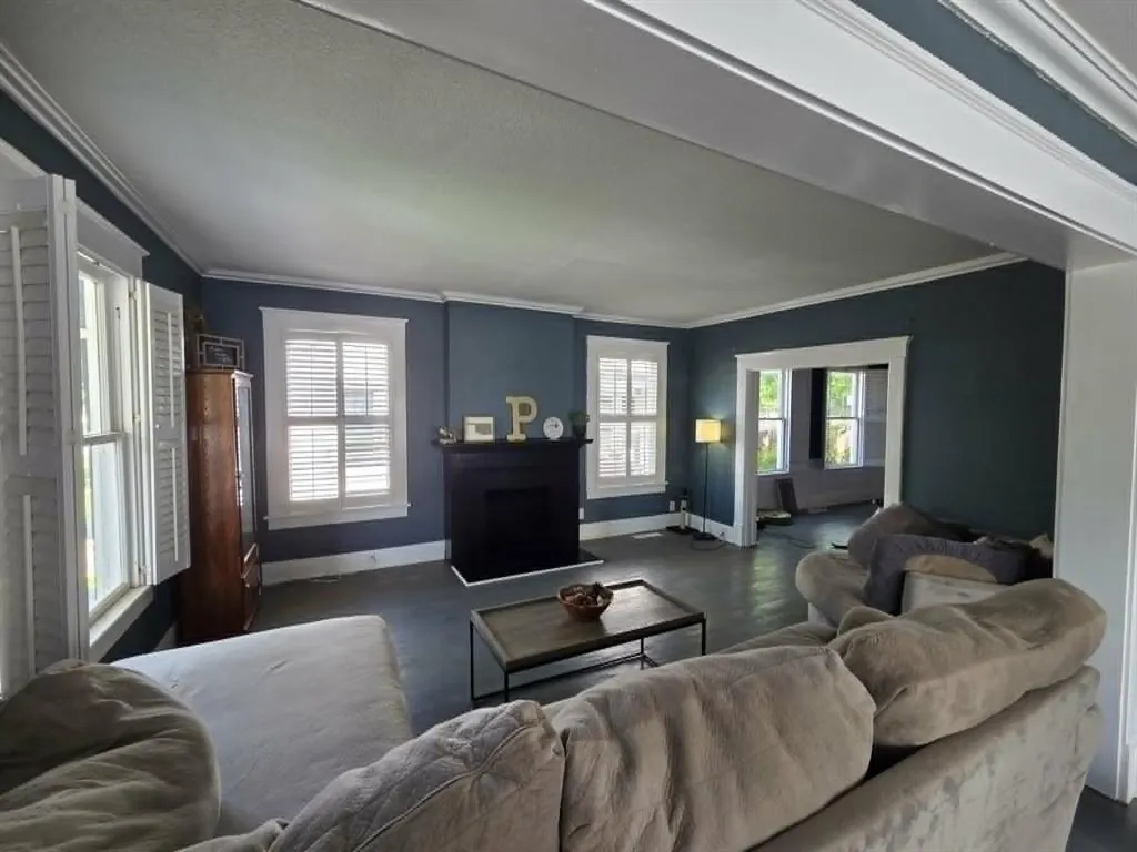 Photo 3 — 210 SW D Street, Ardmore, OK 73401