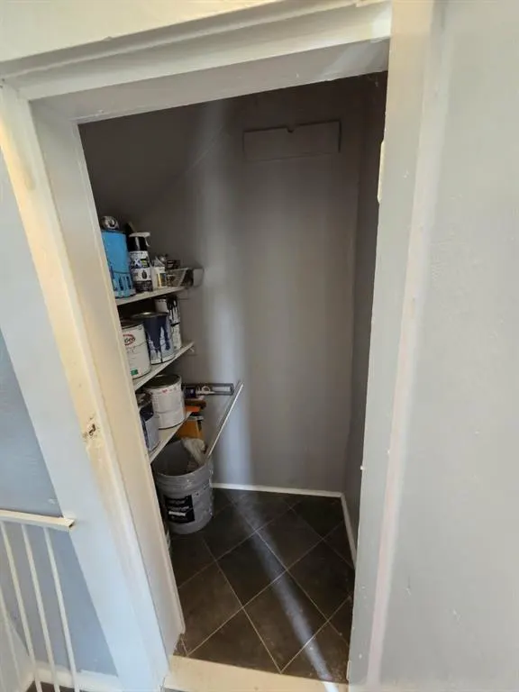 Photo 9 — 210 SW D Street, Ardmore, OK 73401