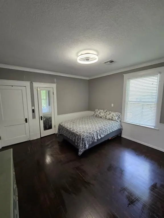 Photo 25 — 210 SW D Street, Ardmore, OK 73401
