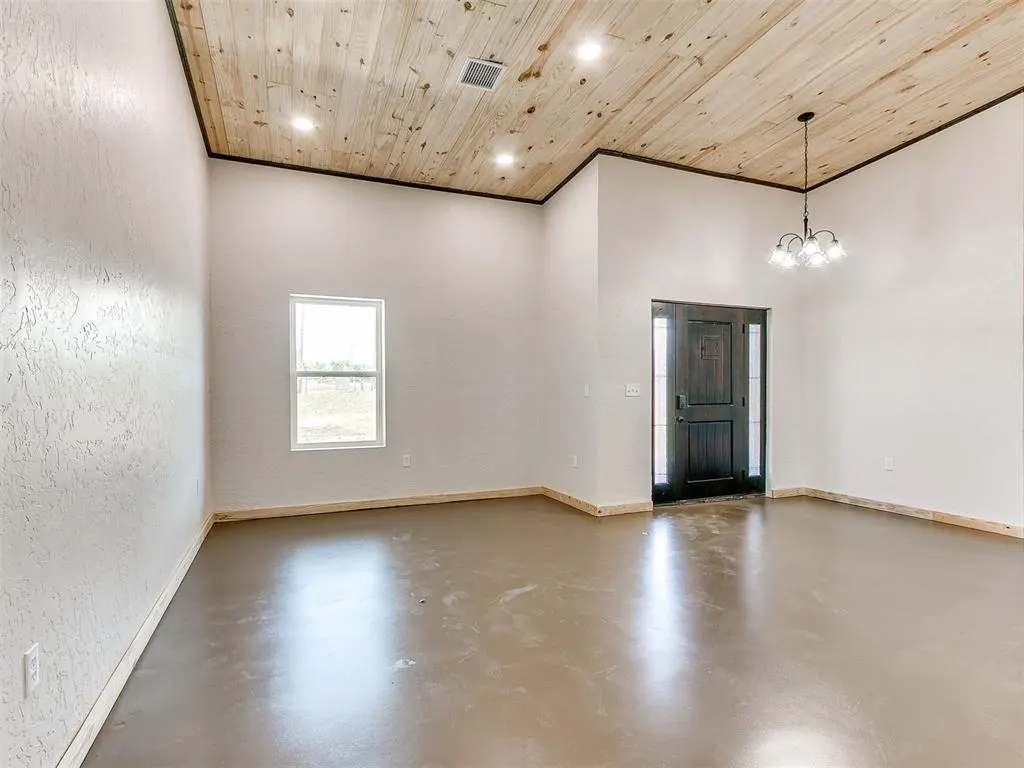 Photo 8 — 17899 N Harrah Road, Luther, OK 73054